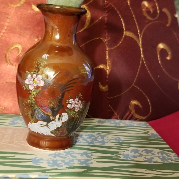Vintage Japanese Mini Vase - Picture 3 of 8
